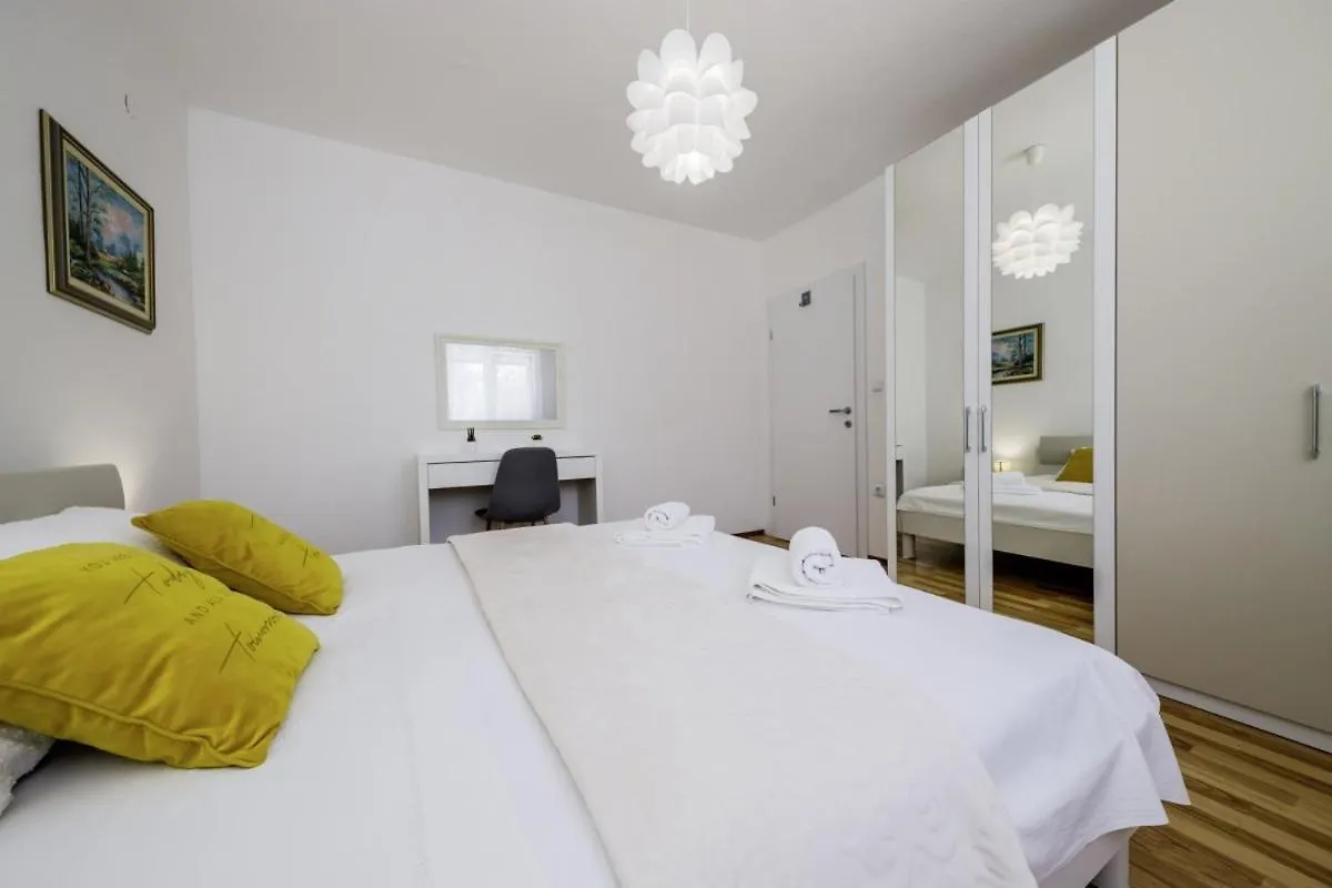 Ani In Trogir * Mittel-Dalmatien Hotell Donji Seget 3*,  Kroatien