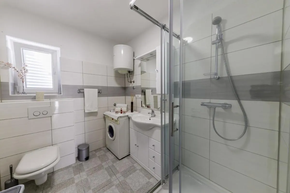 Pensionat Ani In Trogir * Mittel-Dalmatien Hotell Donji Seget